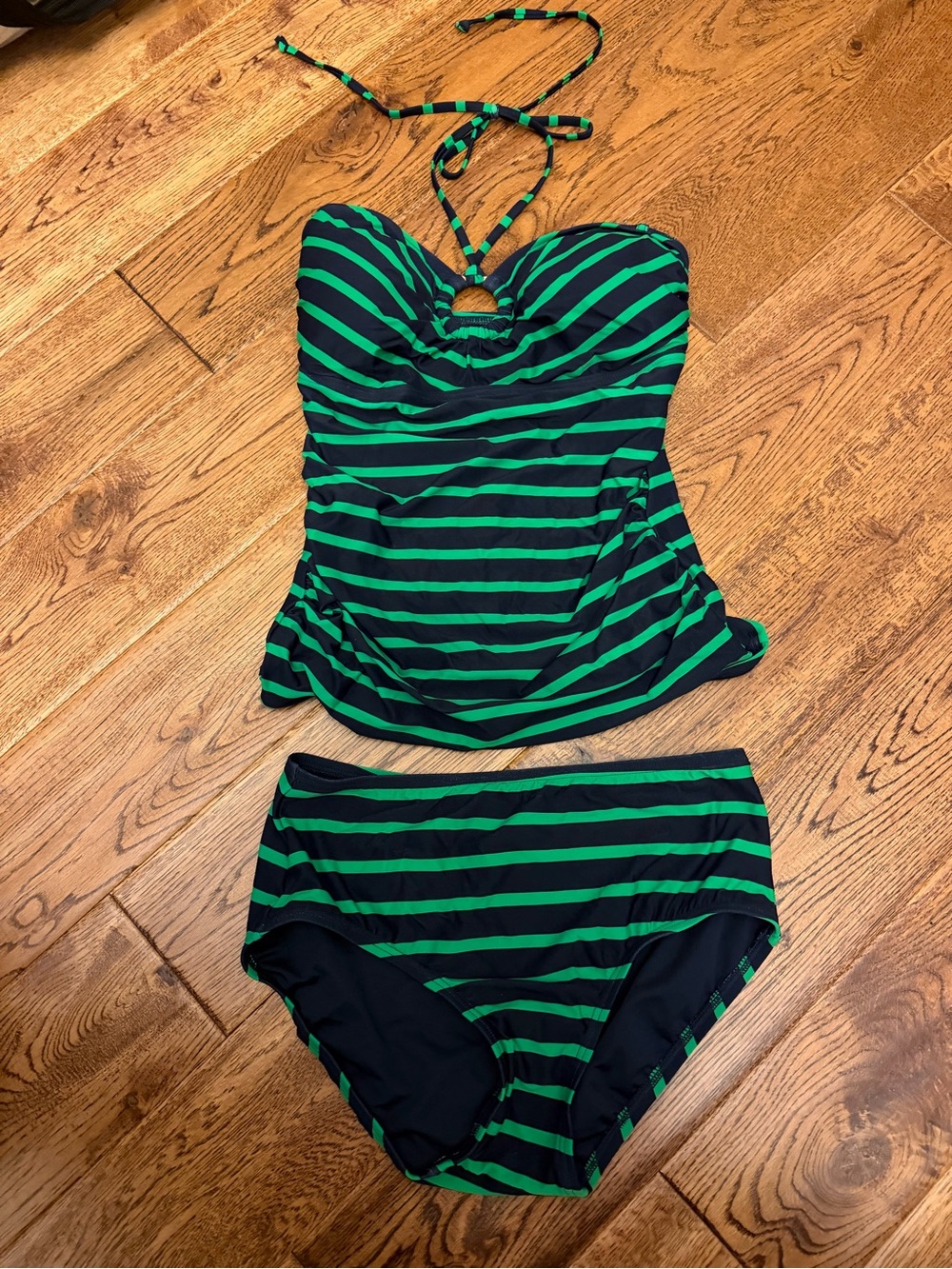 Michael Kors Green/Navy Striped tankini Swimsuit XS not worn smoke pet free home